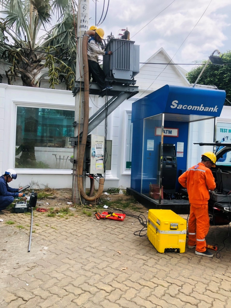 Trạm biến áp 320KVA  Công ty TNHH Y Khoa Vạn Phước Cửu Long