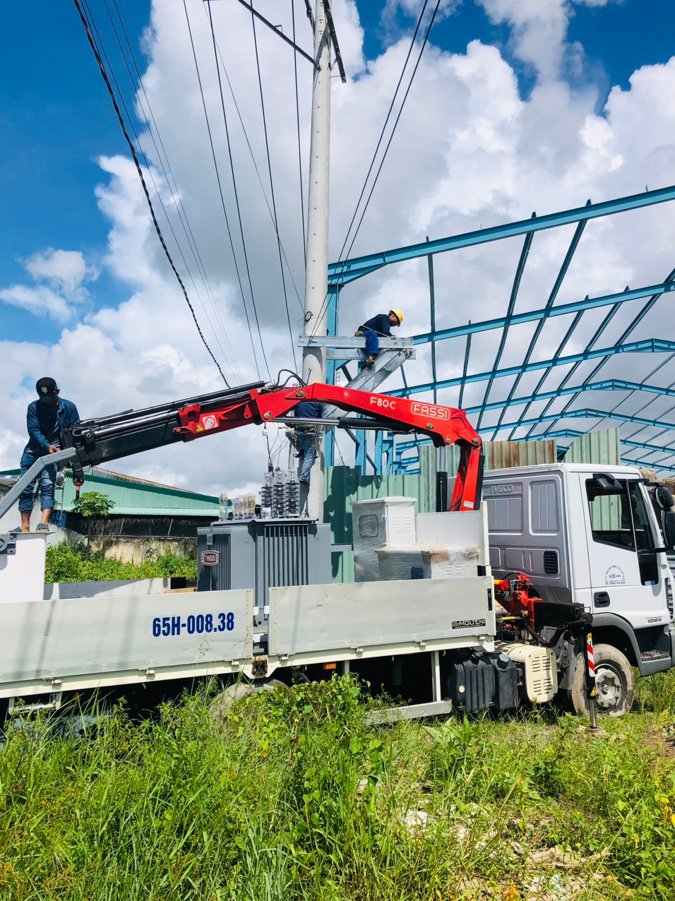 Trạm biến áp 400KVA  Công ty TNHH Đầu Tư Xây Lắp Vạn Đạt Thành